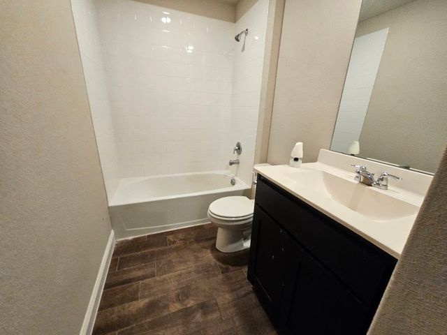 740 Breckenridge Park Drive, Alvarado, TX 76009