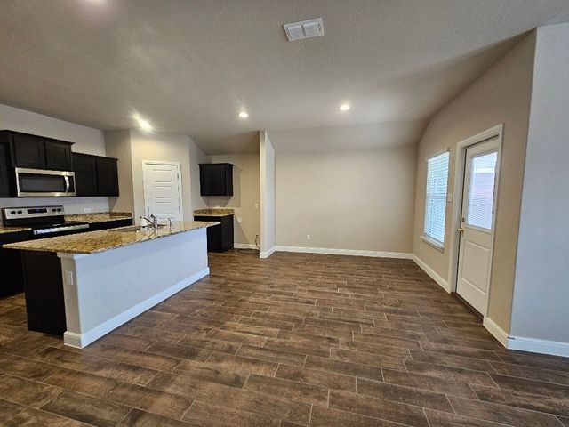 740 Breckenridge Park Drive, Alvarado, TX 76009