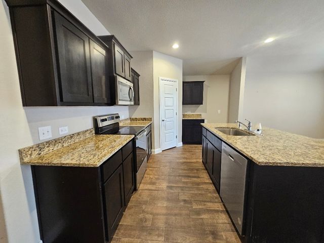 740 Breckenridge Park Drive, Alvarado, TX 76009