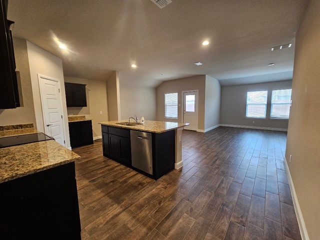 740 Breckenridge Park Drive, Alvarado, TX 76009