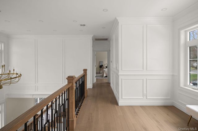 11 Edcris Lane, Huntington, NY 11743