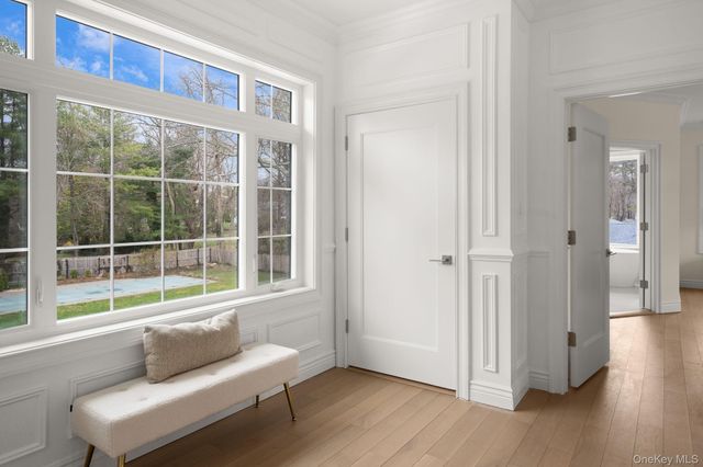 11 Edcris Lane, Huntington, NY 11743