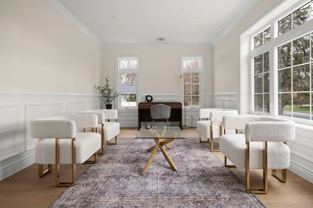 11 Edcris Lane, Huntington, NY 11743