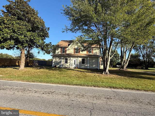 8400 PENNS HILL RD, La Plata, MD 20646