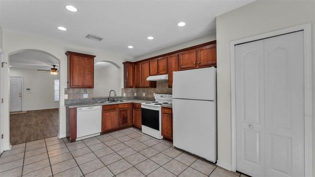 12403 FOXMOOR PEAK DRIVE, Riverview, FL 33579