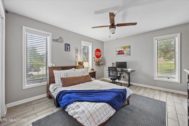 12309 N Fox Den Drive, Knoxville, TN 37934