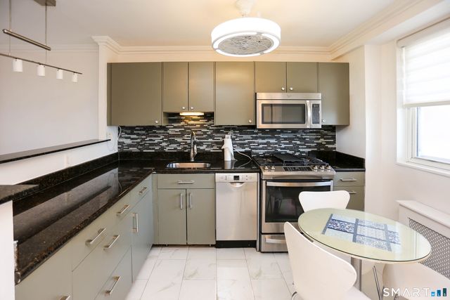 91 Strawberry Hill Avenue 923, Stamford, CT 06902