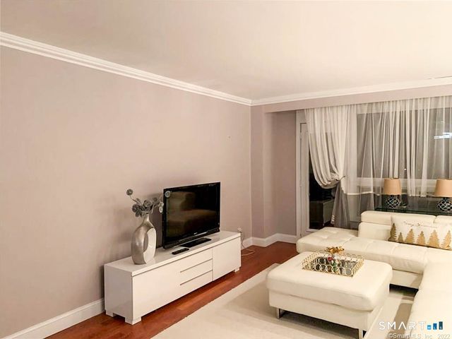 91 Strawberry Hill Avenue 923, Stamford, CT 06902