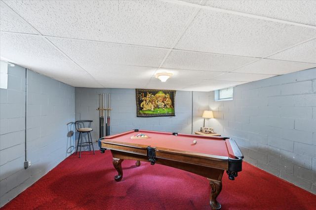 1209 Vincent Place, Chaska, MN 55318