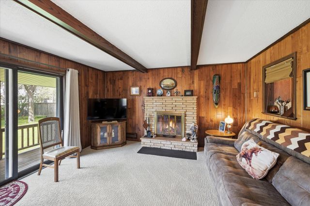 1209 Vincent Place, Chaska, MN 55318