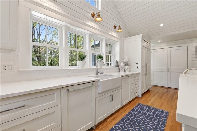 30 Spring Street, Hingham, MA 02043