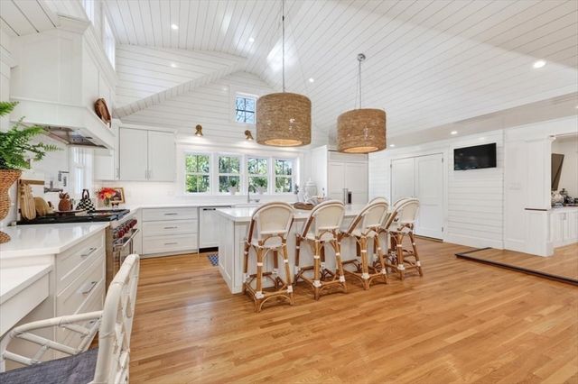 30 Spring Street, Hingham, MA 02043