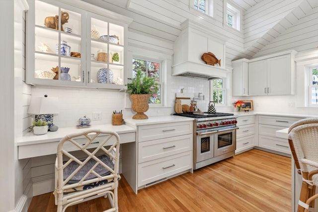 30 Spring Street, Hingham, MA 02043