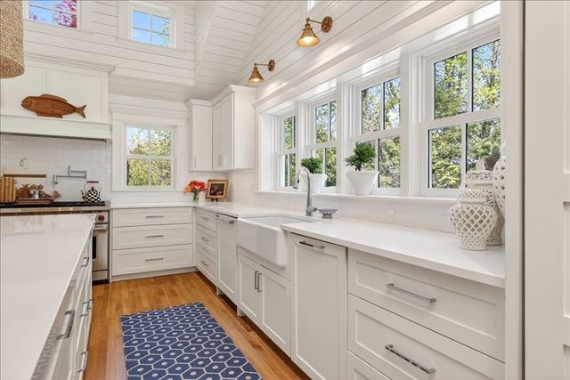 30 Spring Street, Hingham, MA 02043