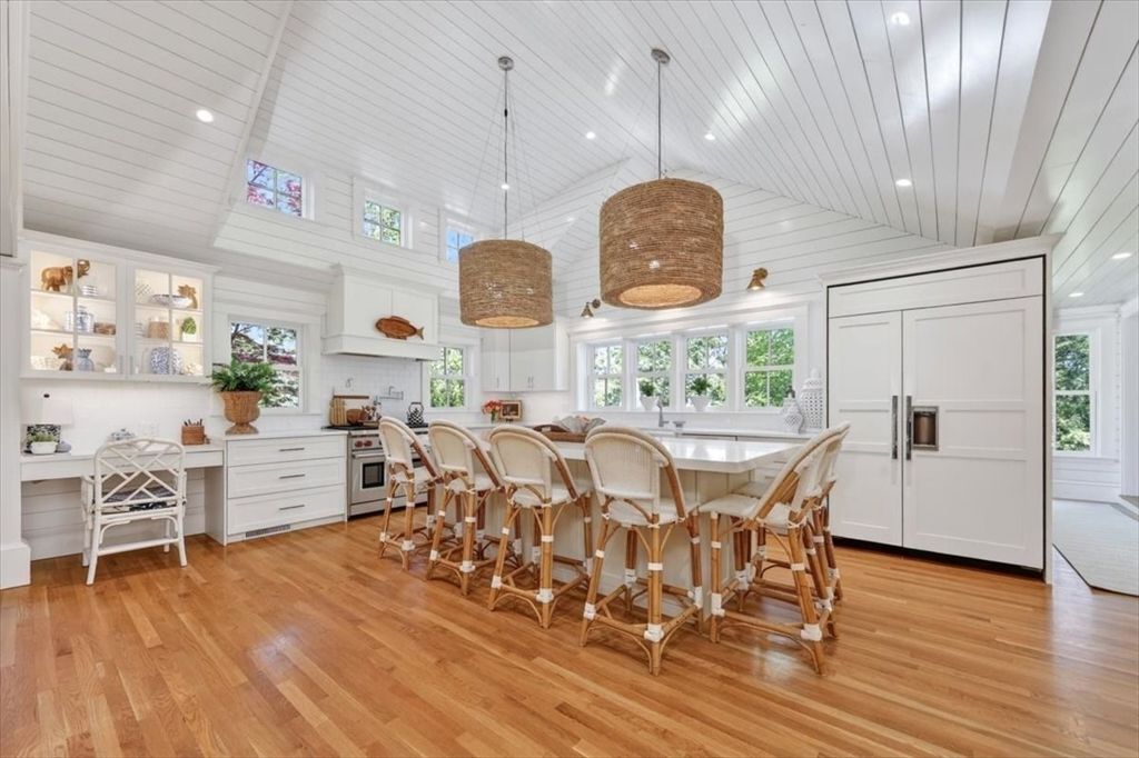 30 Spring Street, Hingham, MA 02043