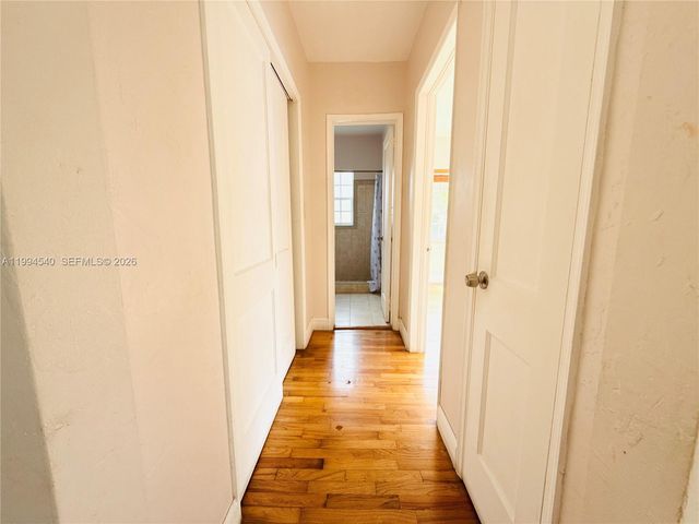 555 SW 16th Avenue 11, Miami, FL 33135