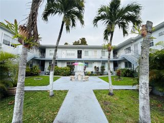 555 SW 16th Avenue 11, Miami, FL 33135