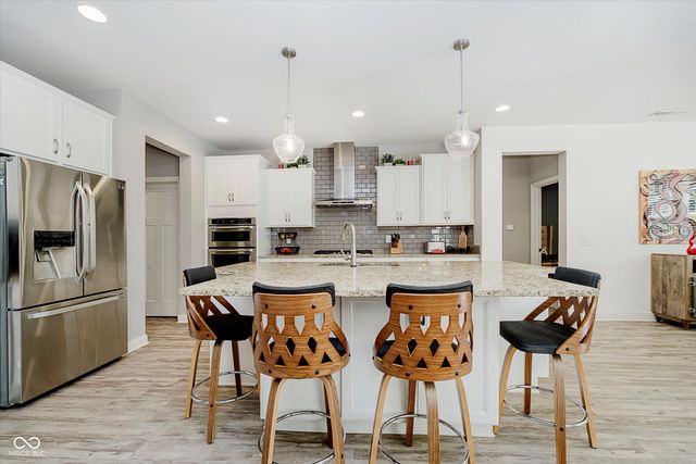 9587 Summerton Drive, Fishers, IN 46037