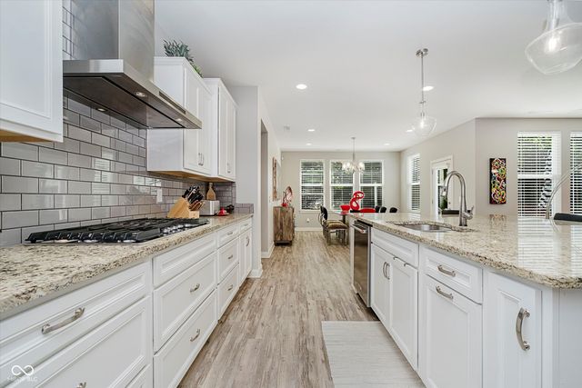 9587 Summerton Drive, Fishers, IN 46037