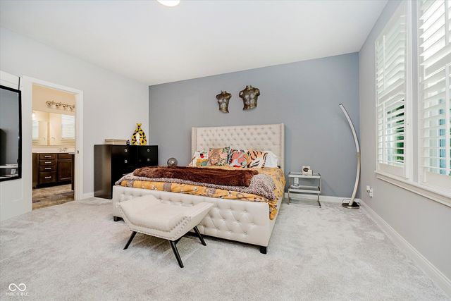 9587 Summerton Drive, Fishers, IN 46037