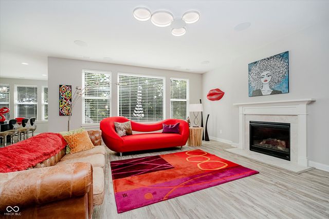 9587 Summerton Drive, Fishers, IN 46037