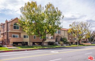 11306 Moorpark Street 20, Studio City, CA 91602