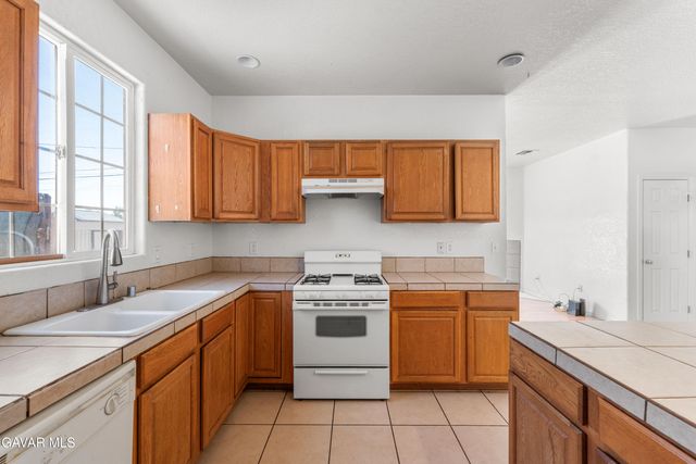 8336 Tamarack Avenue, California City, CA 93505