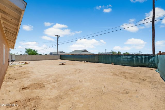 8336 Tamarack Avenue, California City, CA 93505