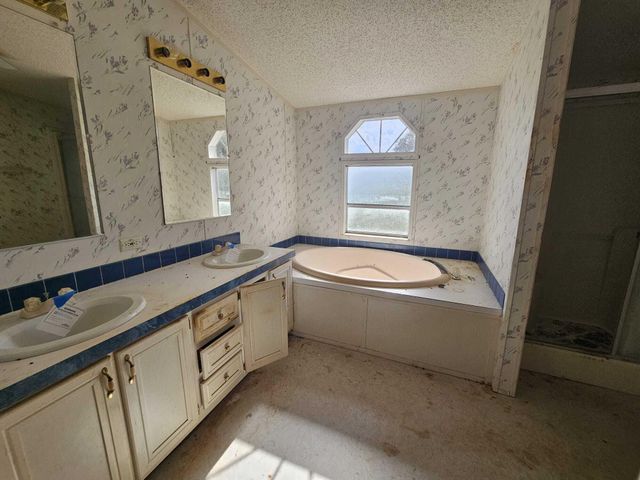 18420 NW 278 Street, Okeechobee, FL 34972