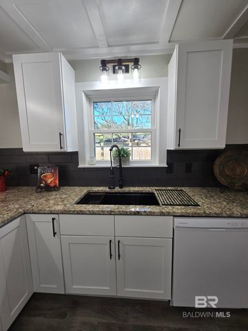 712 2nd Avenue, Saraland, AL 36571