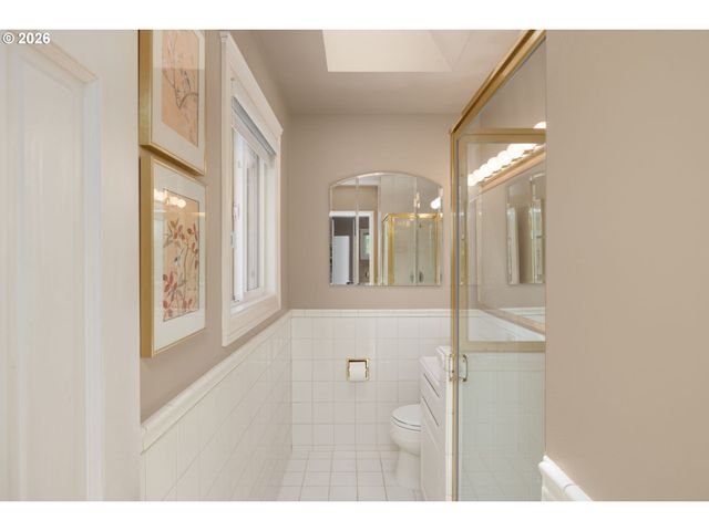 1662 FIRCREST Dr, Lake Oswego, OR 97034