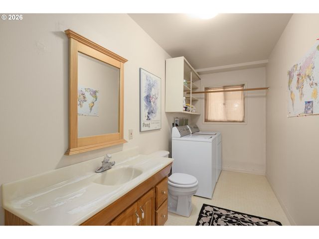 1662 FIRCREST Dr, Lake Oswego, OR 97034