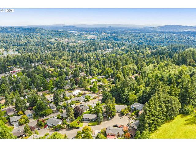 1662 FIRCREST Dr, Lake Oswego, OR 97034
