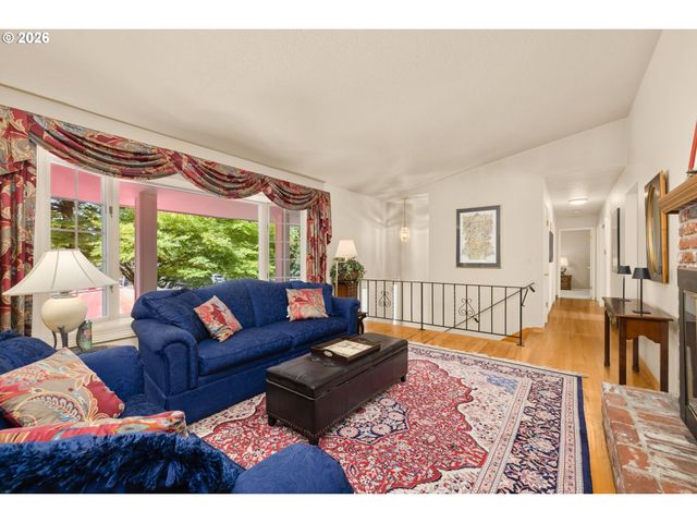 1662 FIRCREST Dr, Lake Oswego, OR 97034