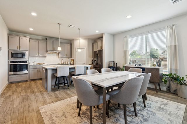 622 Summer Grove Drive, Midlothian, TX 76065