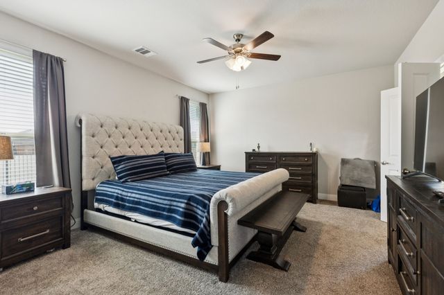 622 Summer Grove Drive, Midlothian, TX 76065