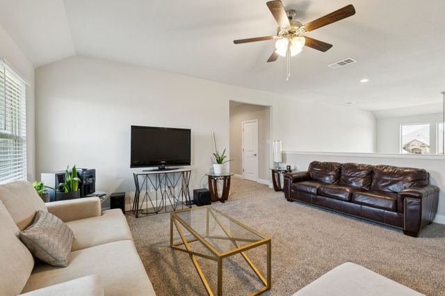 622 Summer Grove Drive, Midlothian, TX 76065