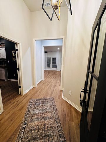 709 Hollingsworth Lane, Red Oak, TX 75154