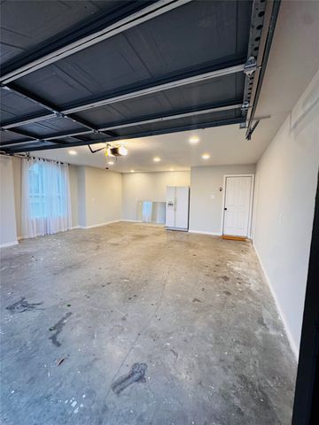 709 Hollingsworth Lane, Red Oak, TX 75154