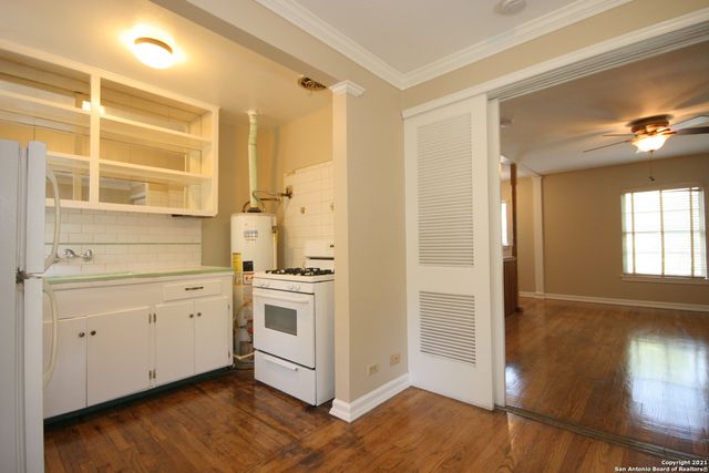 519 W Lynwood Ave Unit 2, San Antonio, TX 78212