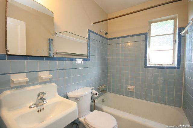 519 W Lynwood Ave Unit 2, San Antonio, TX 78212