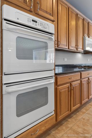 12777 Zinnia Court, Huntley, IL 60142