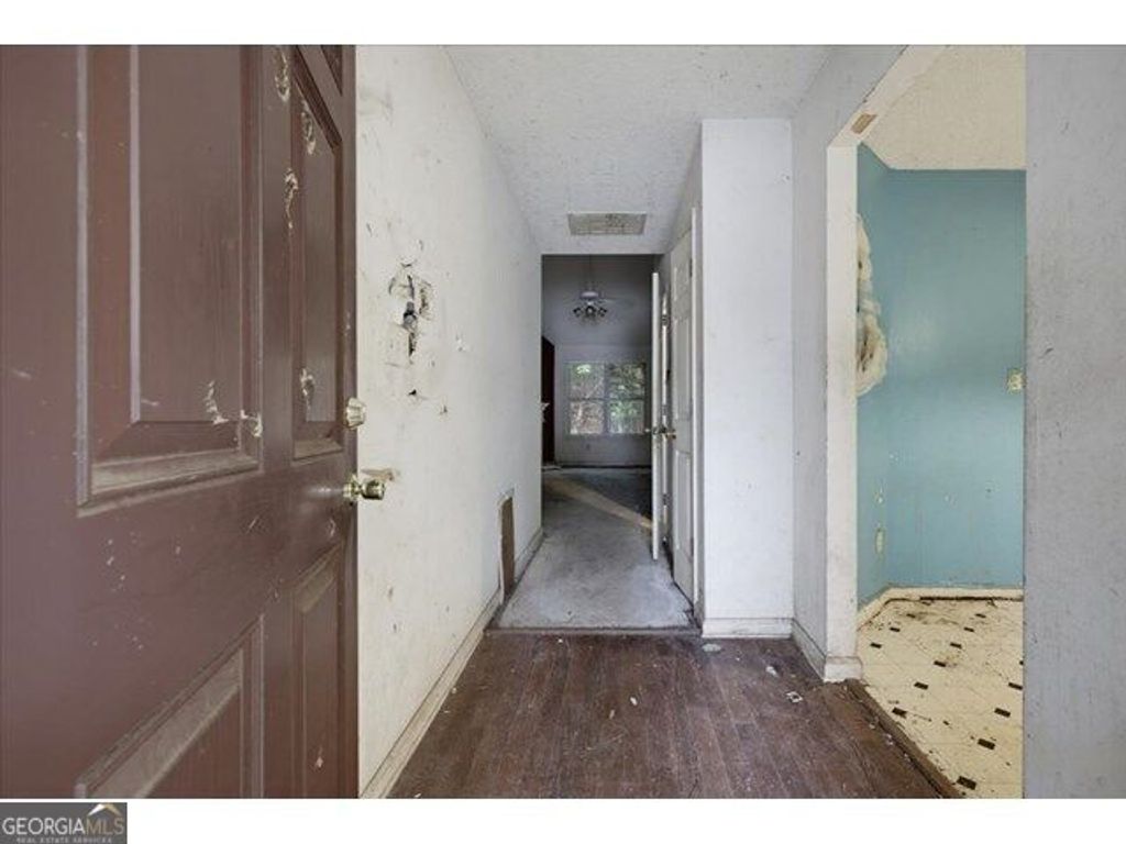 4425 Chestnut Lake Avenue, Lithonia, GA 30038 — photo 4