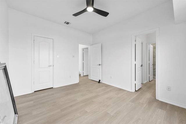 401 Leigh Court, Highland Village, TX 75077