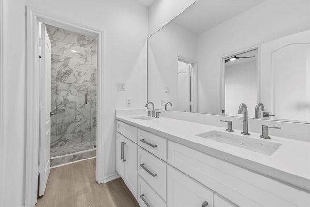 401 Leigh Court, Highland Village, TX 75077