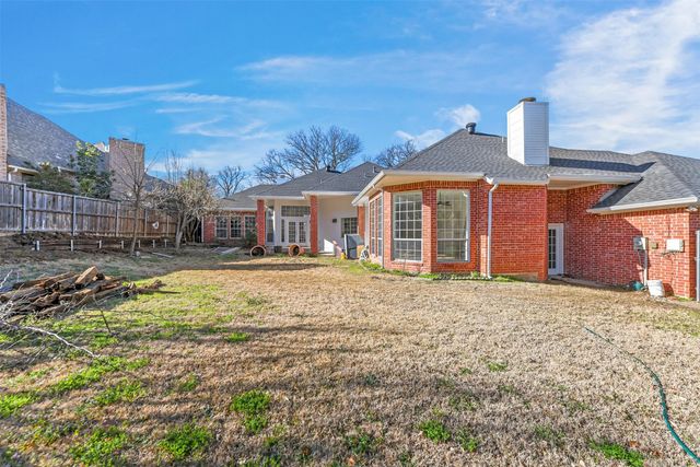 401 Leigh Court, Highland Village, TX 75077