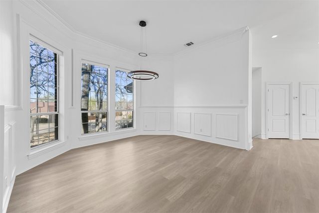 401 Leigh Court, Highland Village, TX 75077