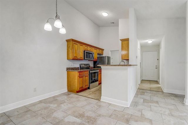 708 SECRET HARBOR UNIT 204 LANE 204, Lake Mary, FL 32746