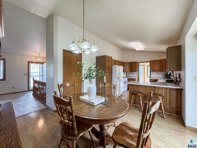 6413 W Hillary Dr Drive, Sioux Falls, SD 57106