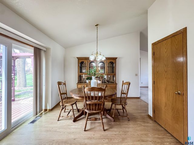 6413 W Hillary Dr Drive, Sioux Falls, SD 57106